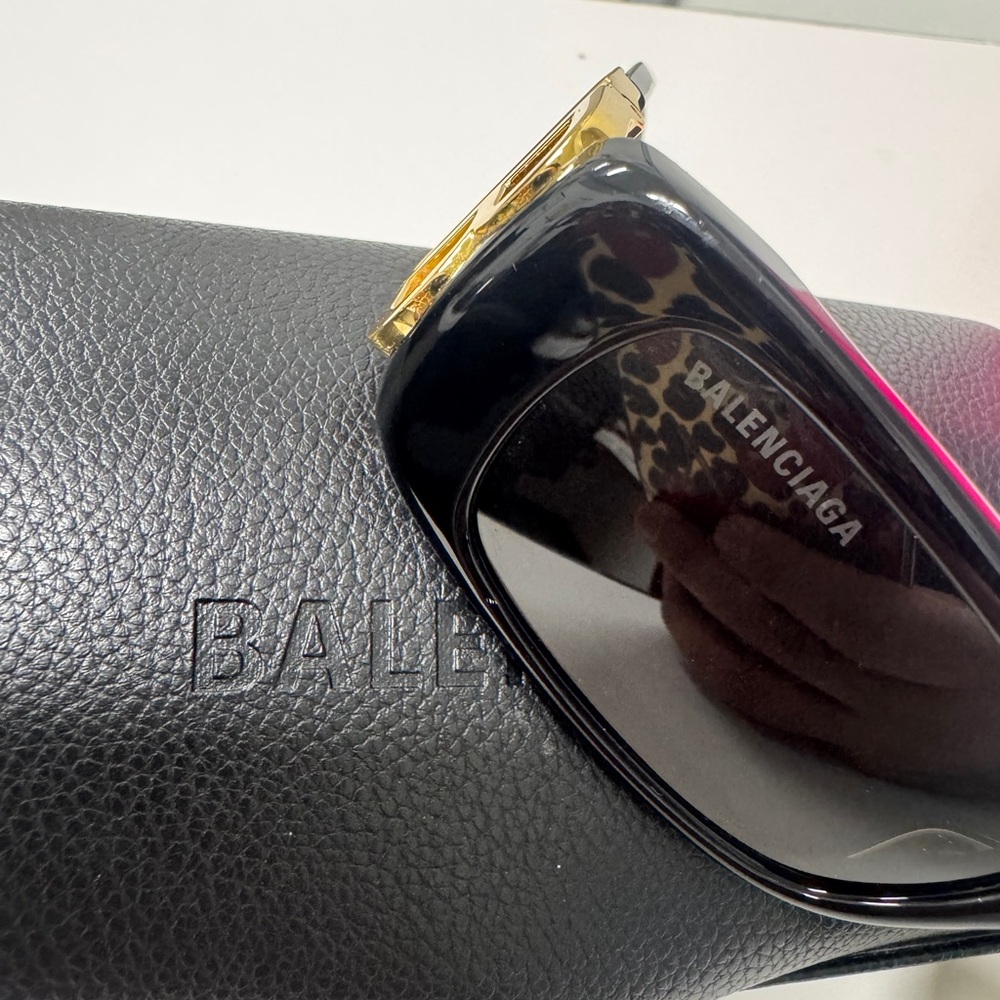 Balenciaga Sunglasses - Picture 3 of 4